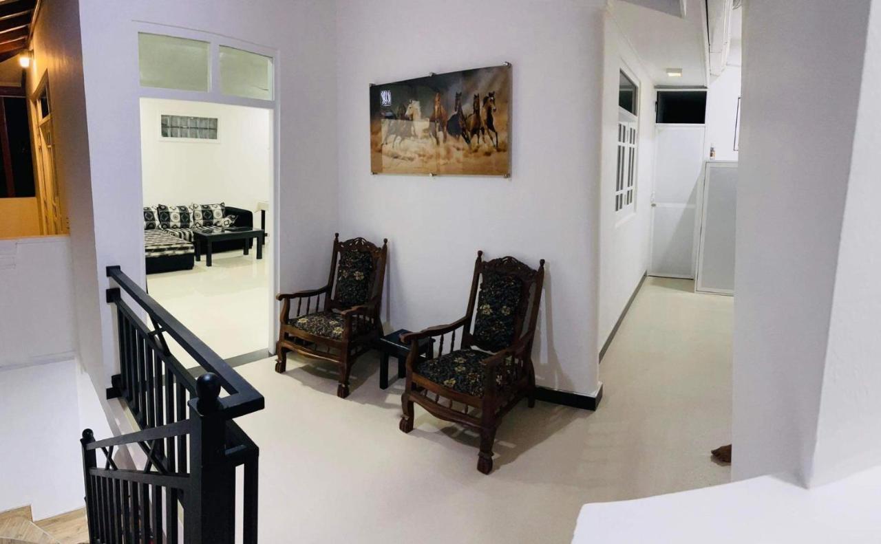 Funwhales Rest House Negombo Eksteriør bilde