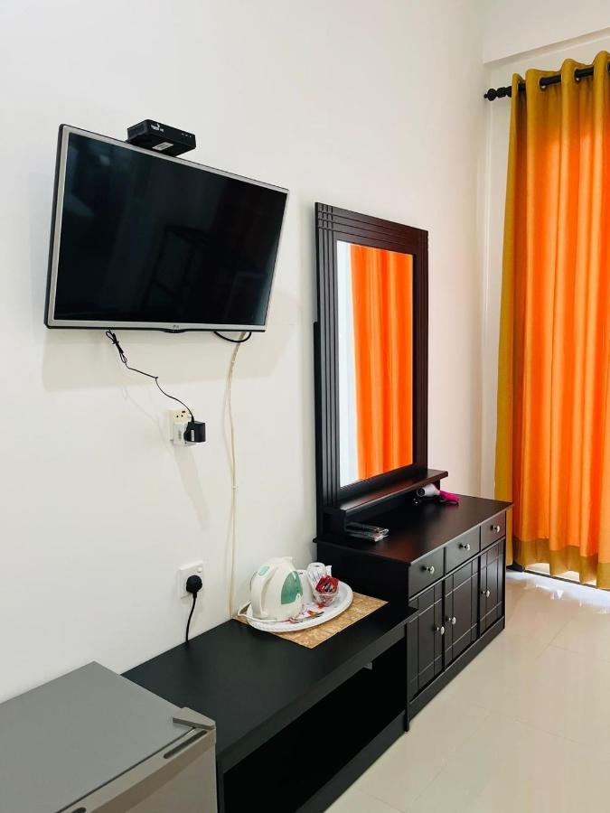 Funwhales Rest House Negombo Eksteriør bilde